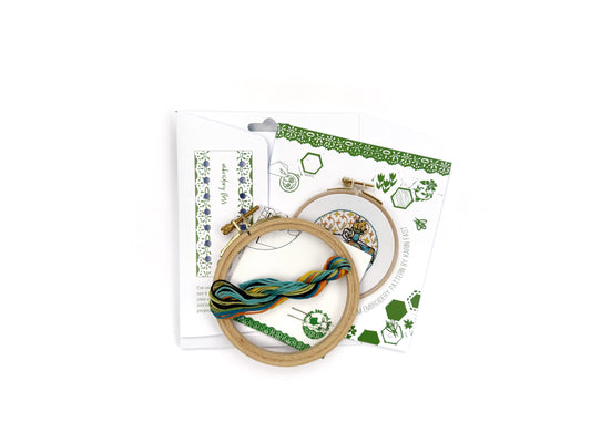 mini floral interior daffodil embroidery kit for beginners