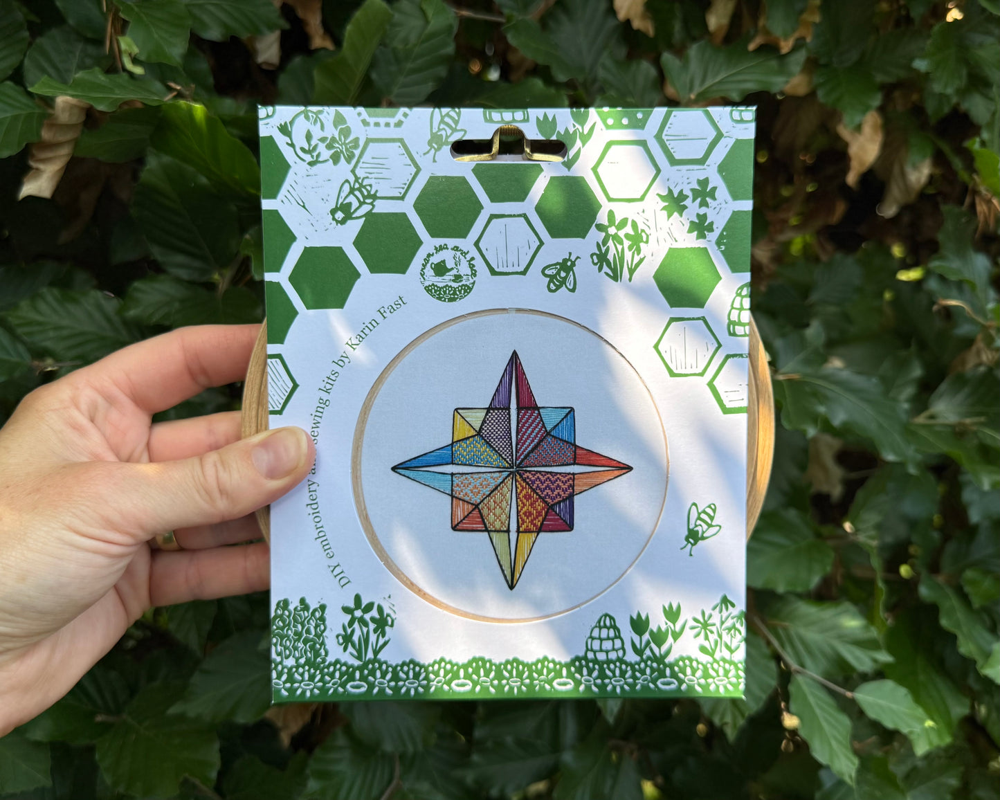 Woven star embroidery kit