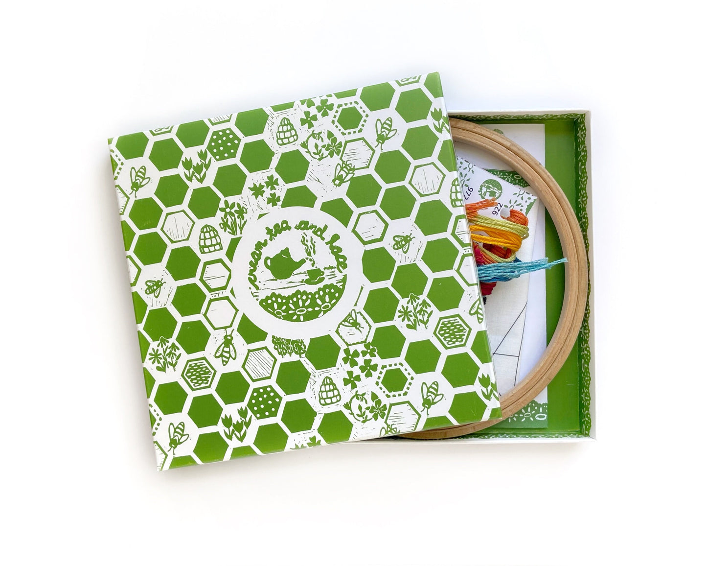 Woven star embroidery kit