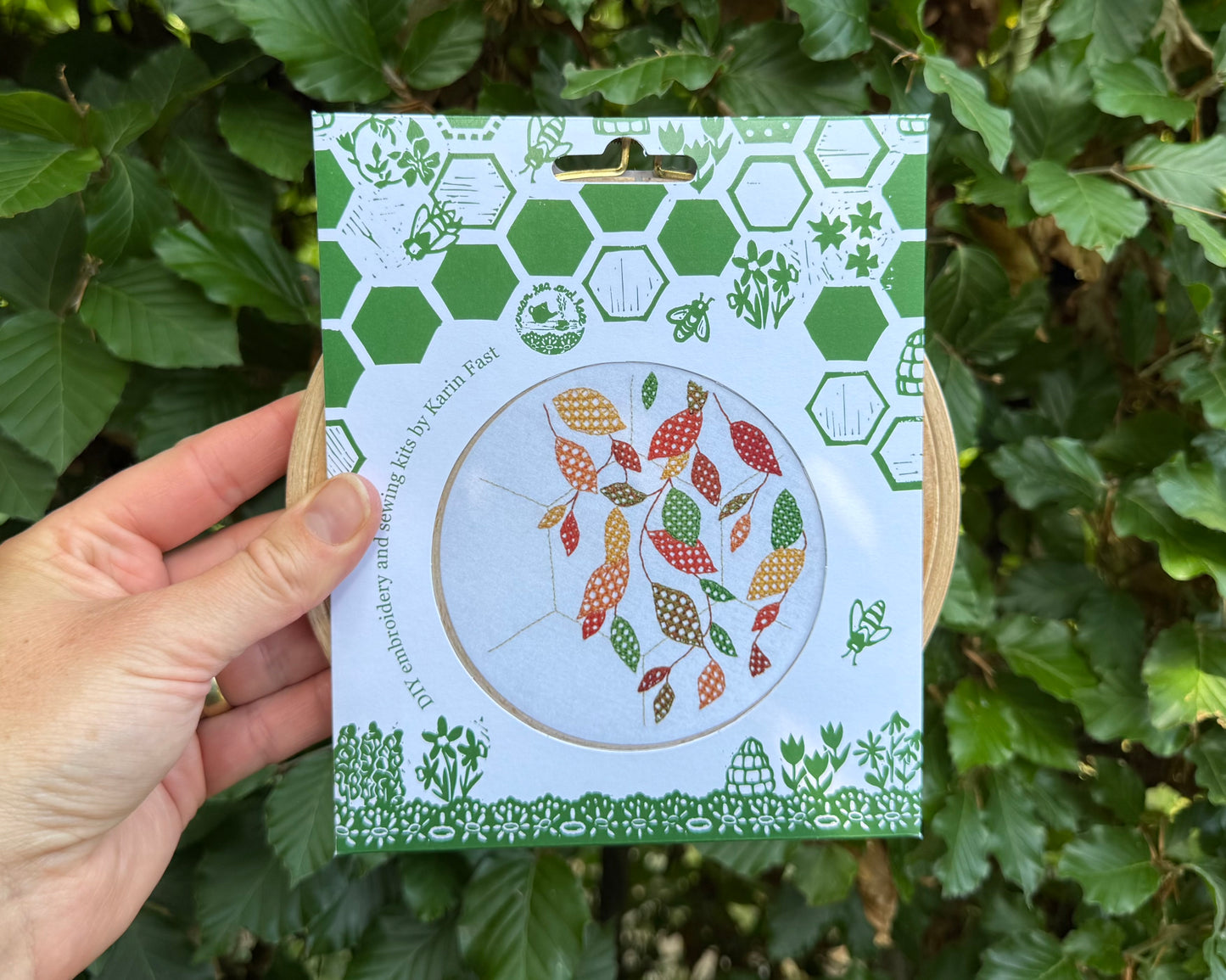 Autumn leaves embroidery kit