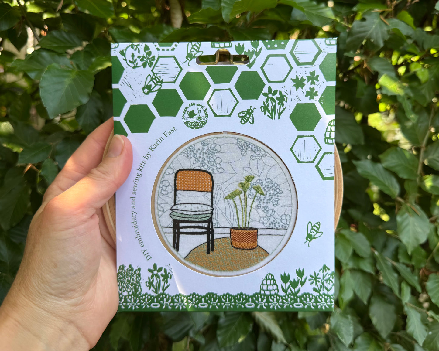 Rattan chair embroidery kit