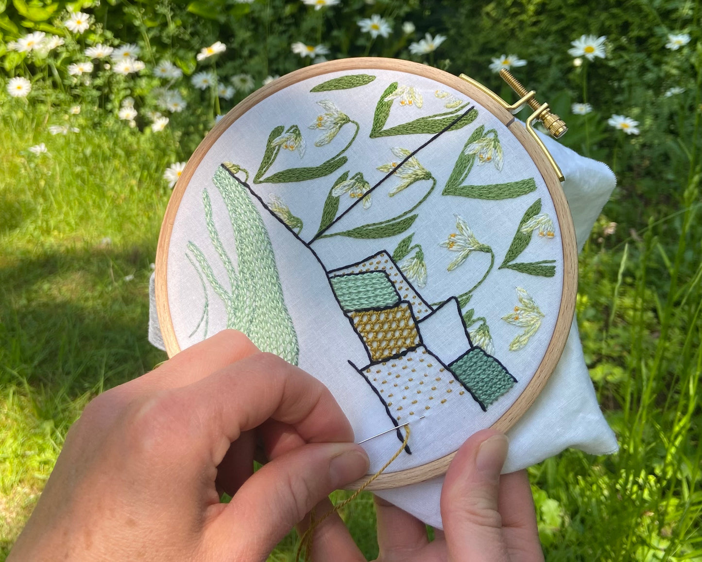 Snowdrop bedroom embroidery fabric pack