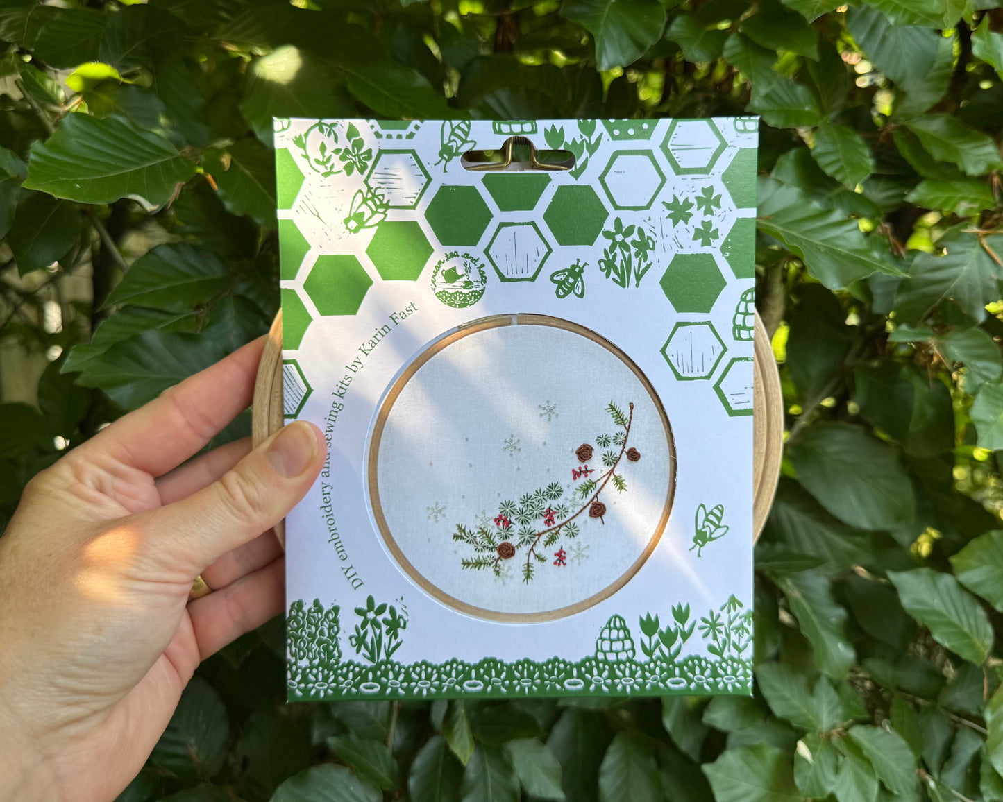 Winter pine embroidery kit